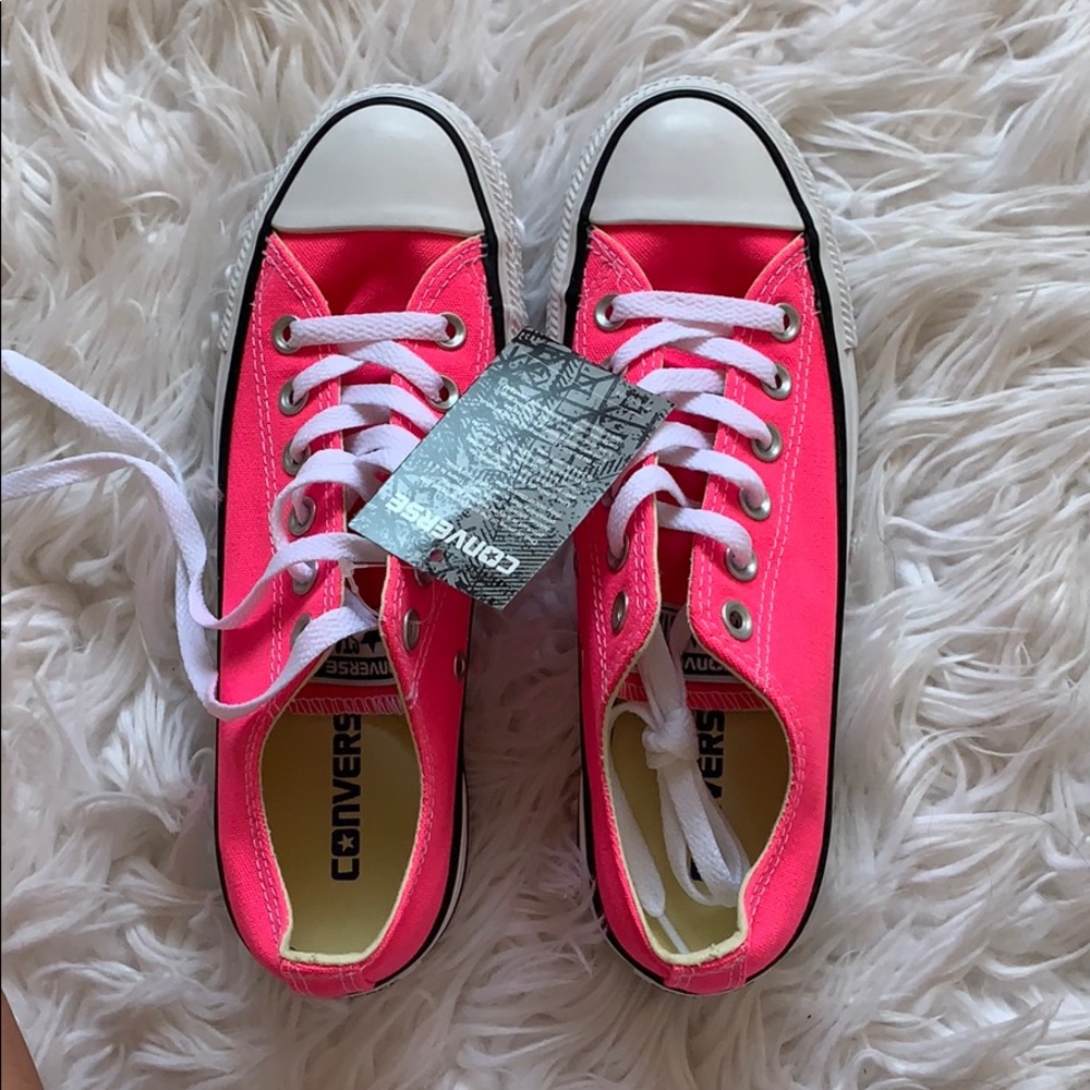 Pink converse